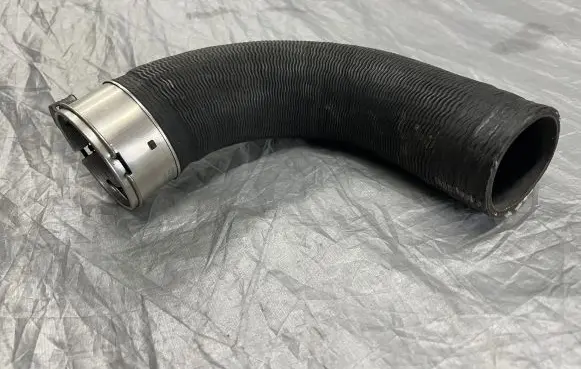 Volvo XC90 Intercooler hose/pipe 31370126
