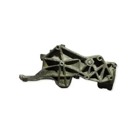 Volkswagen PASSAT B5 Generator/alternator bracket 058145523