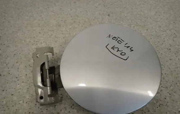 Nissan Note (E12) Fuel tank cap
