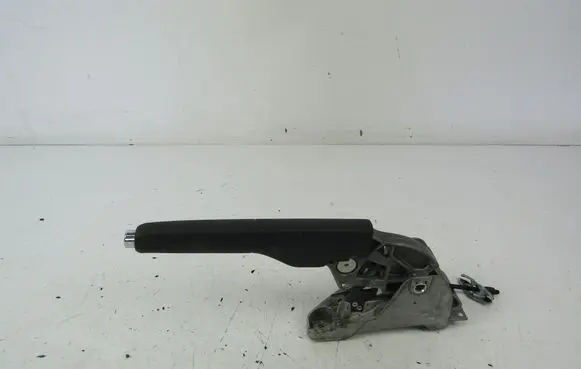 Volkswagen Golf IV Hand brake release handle 1K0711303H