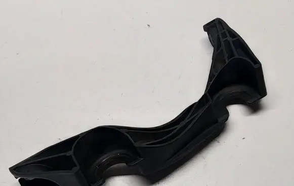 Renault Laguna III Gear shift cable bracket 8200549687