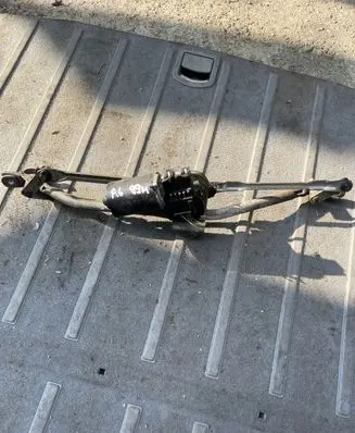 Audi A6 S6 C6 4F Front wiper linkage and motor