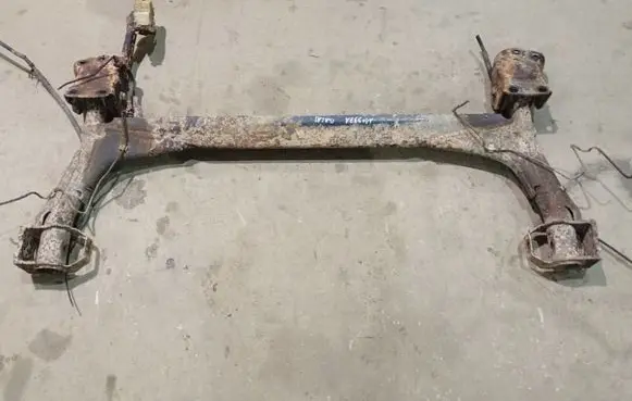 Volkswagen PASSAT B3 Rear subframe 