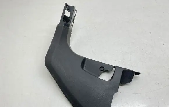 Foot area side trim