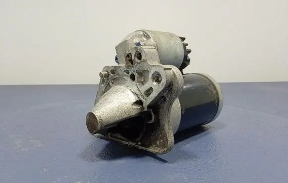 Renault Megane III Starter motor 8200065518