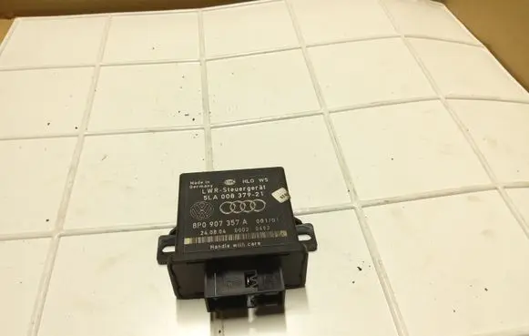 Audi A3 S3 8P Light module LCM 8P0907357A 5LA008379