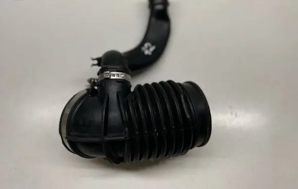 BMW 7 G11 G12 Air intake hose/pipe 13718663614 8663614