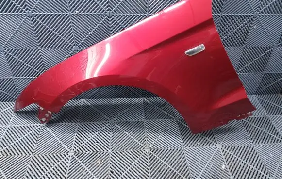 Ford Mustang VI Fender FR3Z16006A