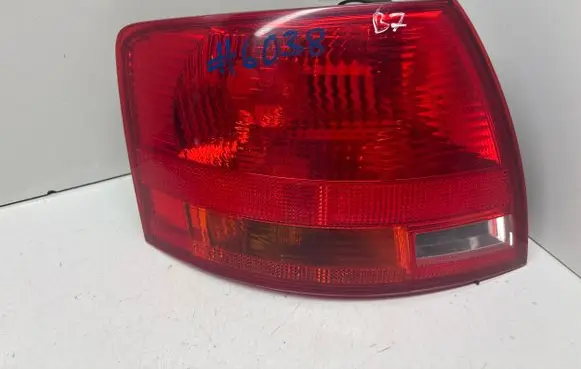 Audi A4 S4 B7 8E 8H Tailgate rear/tail lights 8E995095E