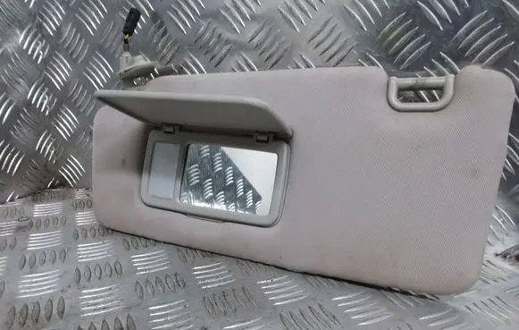 Subaru Legacy Sun visor