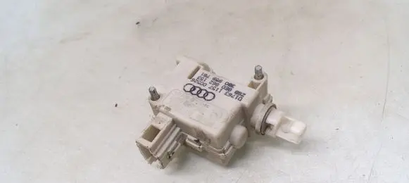 Fuel tank cap lock motor