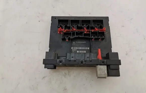 Volkswagen PASSAT B6 Central body control module 3C0937049H
