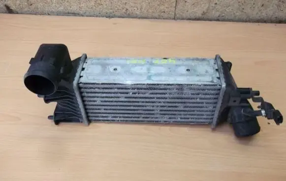Peugeot 407 Intercooler radiator