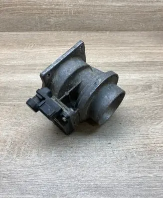 Audi A6 S6 C4 4A Mass air flow meter 054133471