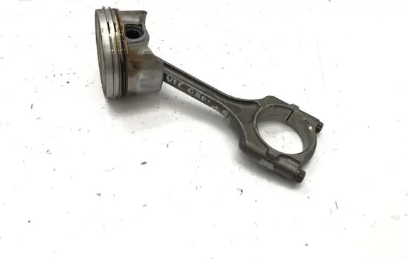 AC 428 Piston with connecting rod HFA 07011118