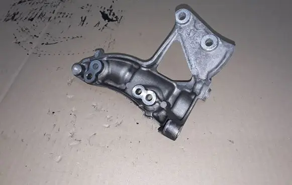 Volvo S60 Engine mounting bracket 9653249480