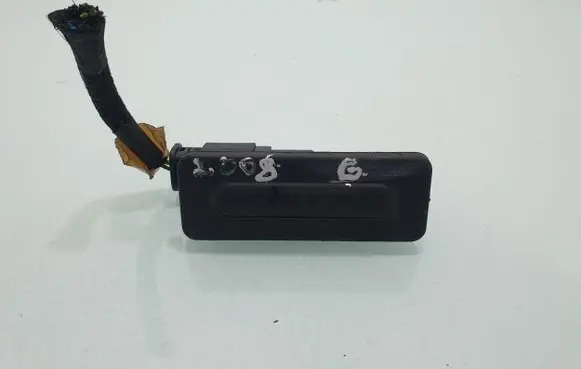 Peugeot 2008 I Tailgate opening switch 9676028380
