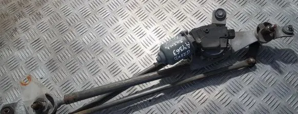 Suzuki Grand Vitara II Front wiper linkage and motor
