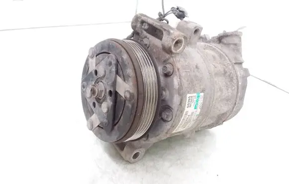 Volvo V70 Air conditioning (A/C) compressor (pump) P30630921