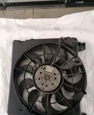 Opel Astra H Radiator cooling fan shroud 0130303304 3135103979