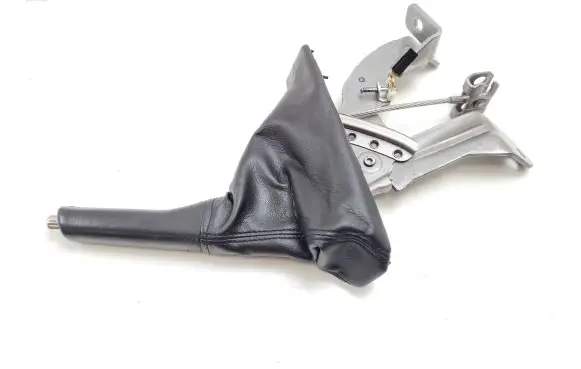 Suzuki Kizashi Handbrake/parking brake lever assembly