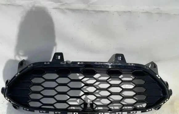 Ford Kuga III Front bumper upper radiator grill LV4B8200Y