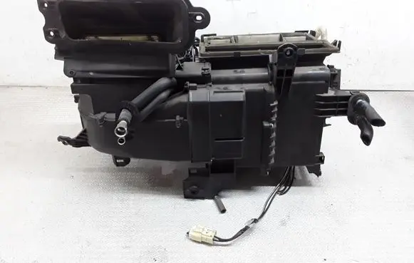 Toyota Avensis T250 Interior heater climate box assembly 8701005831