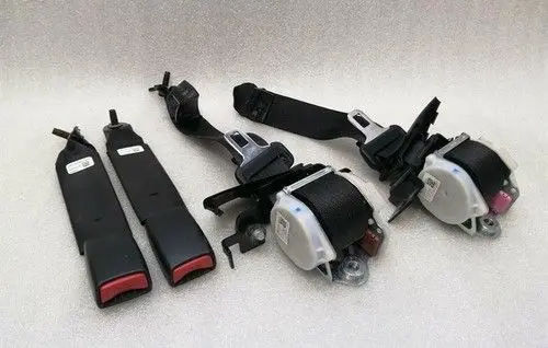 Ford Mustang VI Rear seatbelt FR3B63611B68B