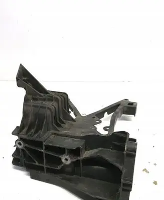 Mercedes-Benz E W213 Front bumper mounting bracket A2136206400