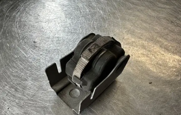 Muffler mount bracket/holder