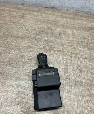 Mercedes-Benz C W203 Ignition lock 2035450608
