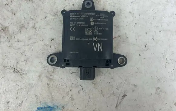 Toyota Sienna XL30 III Blind spot module 8816208030 10R047527 00C17C1200048