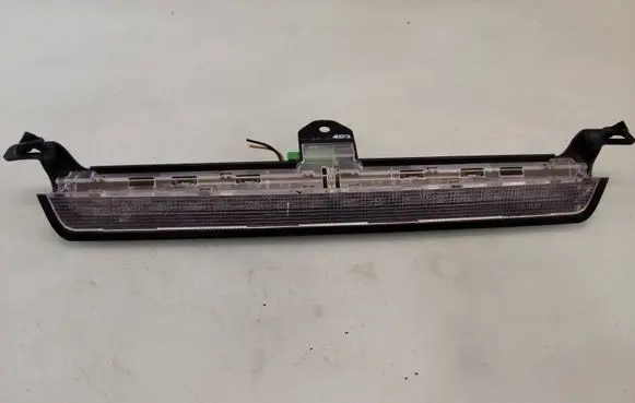 Volvo XC70 Third/center stoplight 8658948