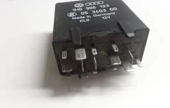 Volkswagen Golf III Other relay 1H0906123 05340300