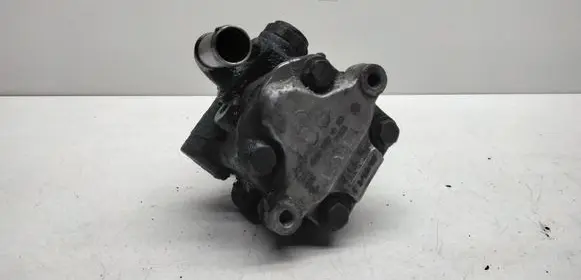 Skoda Octavia Mk1 (1U) Power steering pump 1J0422154A