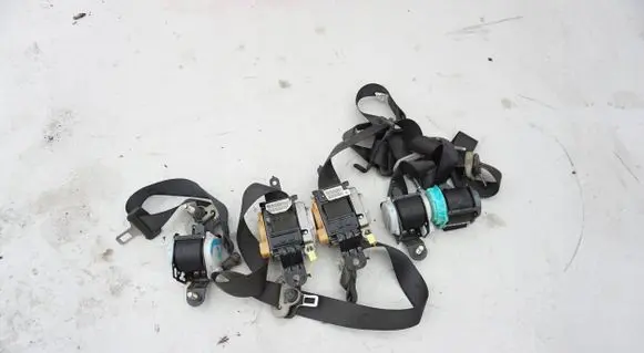 Nissan Navara D40 Seat belt trim SKO62595