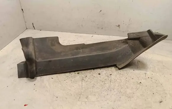 Audi Q7 4M Fender end trim 4M0821169C