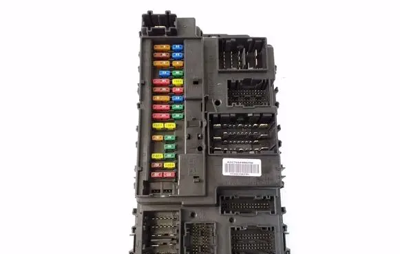 Ford Mondeo MK V Fuse module FU5T15604BFC