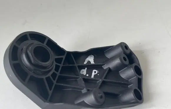 Headlight/headlamp mounting bracket