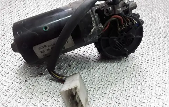 Mercedes-Benz Sprinter W901 W902 W903 W904 Wiper motor 0390241345
