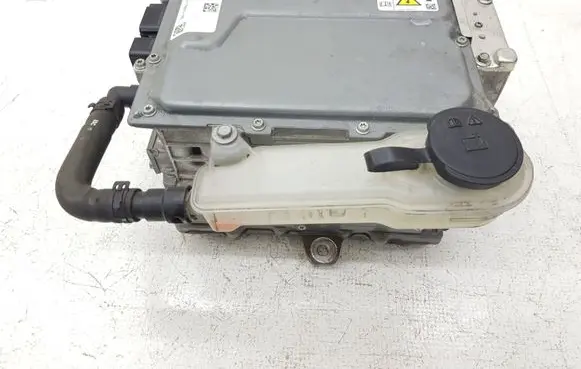 Ford C-MAX II Voltage converter inverter GM587B012 GM587B012AB JM15500489