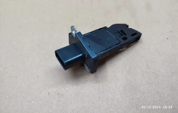 Volvo V70 Mass air flow meter 128579AA