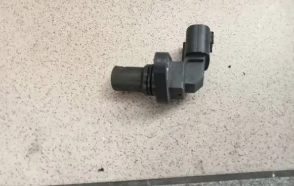 Suzuki Grand Vitara II Crankshaft position sensor J5T32171 5X06