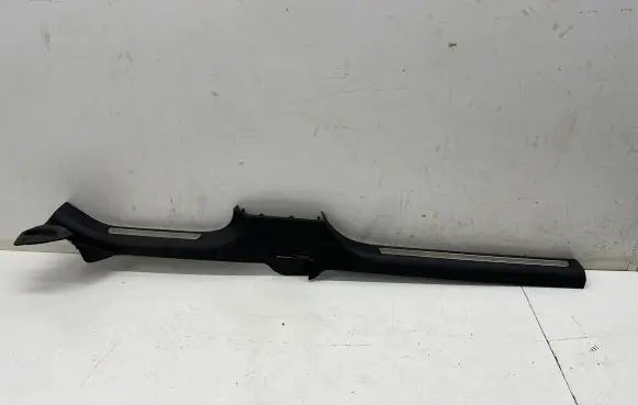 Front sill trim cover