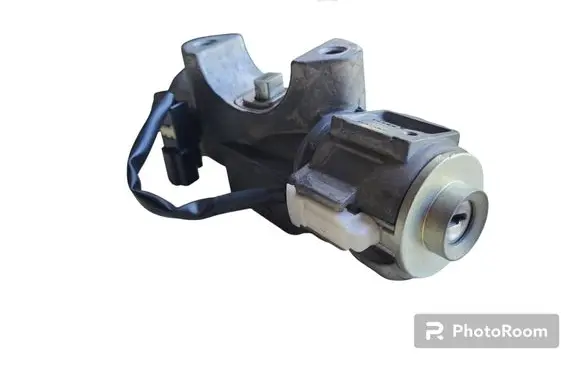 Toyota Avensis T250 Ignition lock 450200504 N0501517 N0501518