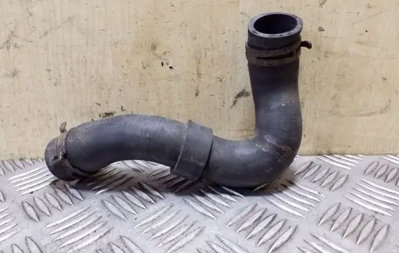 Volkswagen Transporter - Caravelle T5 Engine coolant pipe/hose 7H0122101E