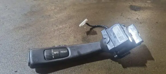 Volvo V70 Indicator stalk 31264162