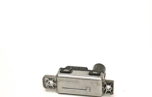 Volvo V40 Glow plug pre-heat relay 31431776