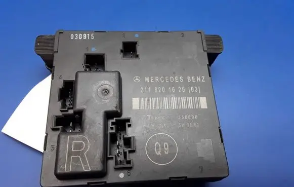 Mercedes-Benz E W211 Door control unit/module 2118201626