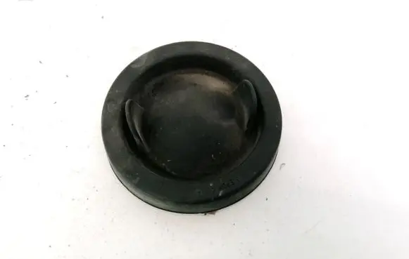 Skoda Octavia Mk2 (1Z) Headlight/headlamp dust cover